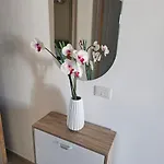 Eden Sea View شقة