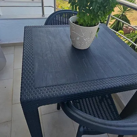 Eden Sea View Apartman *