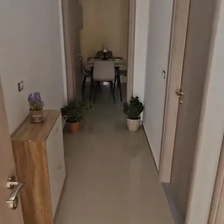 Eden Sea View Apartmán *