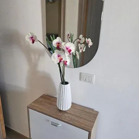 Eden Sea View Apartament
