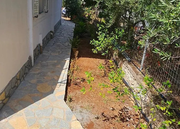 Eden Sea View