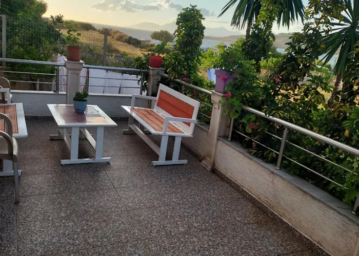 Eden Sea View Apartment