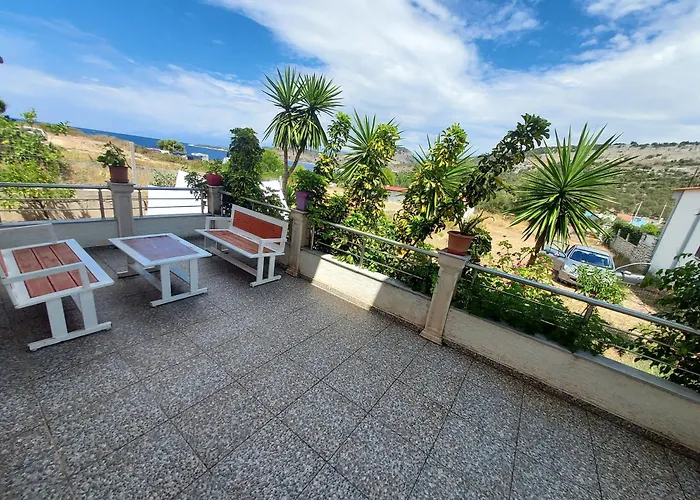 Eden Sea View Apartment *