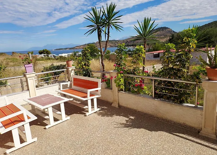 Eden Sea View Apartment *